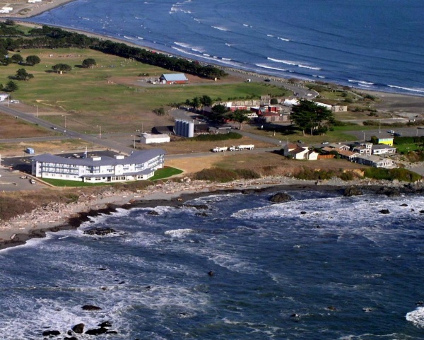 Oceanfront Lodge image 20