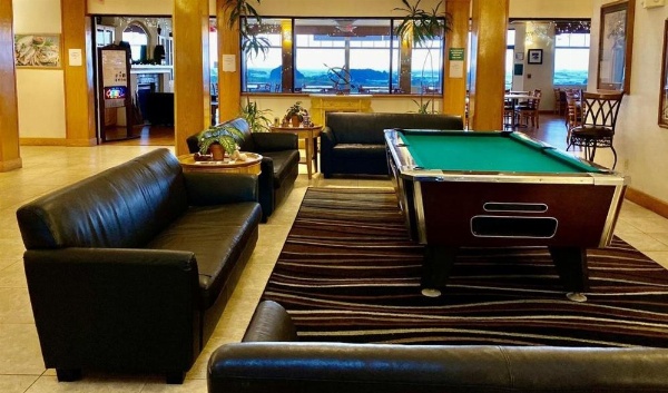 Oceanfront Lodge image 7